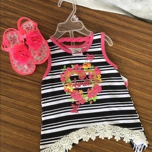 NWOT Real Love “Smile" Top